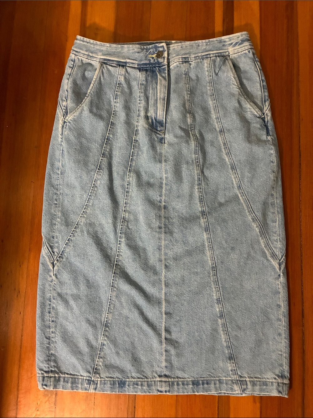 New $225 Levi's Blue Tab seamed skirt size M - washed but never worn! Stunning! - Picture 2 of 8